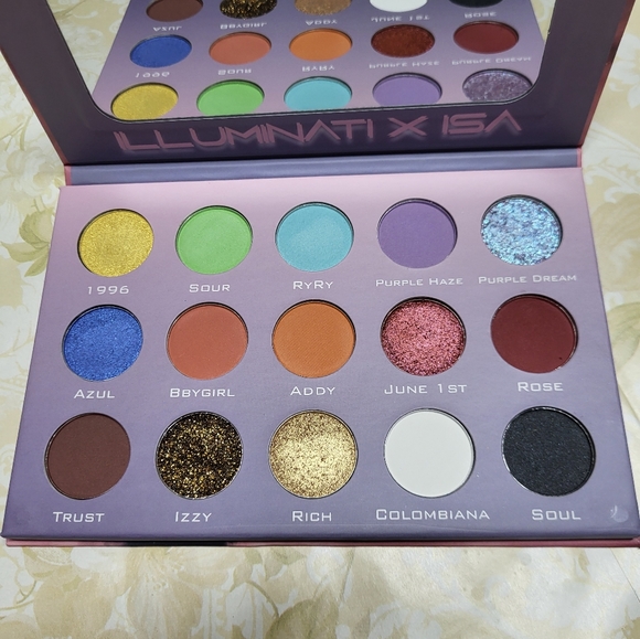 Illuminati X Isa & OPV Beauty Spotlight Palettes - Picture 4 of 16